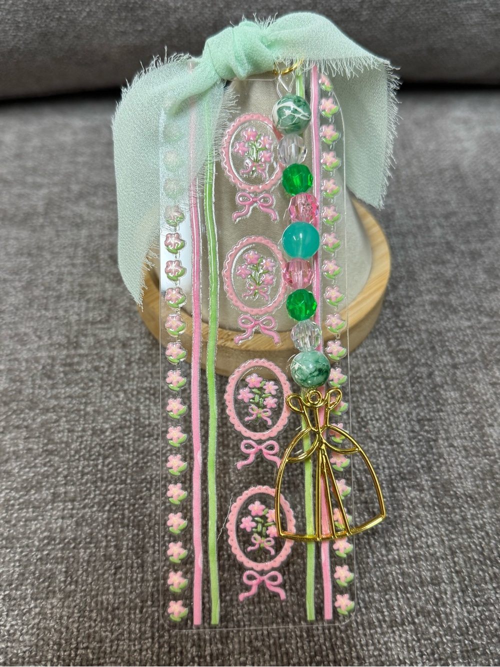 Acrylic bookmark “flowers” design, with beads and Princess Dress Charm. NWOT